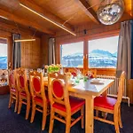H Xl Chalet *