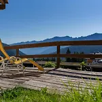 H Xl Chalet