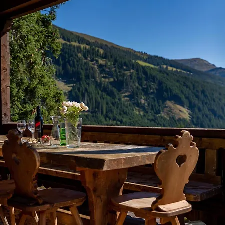 H Xl Chalet